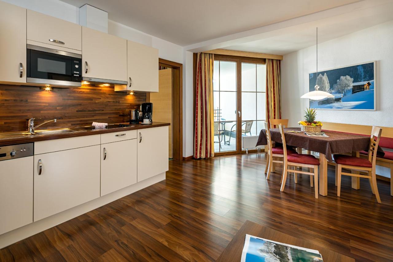 Aurora 4*